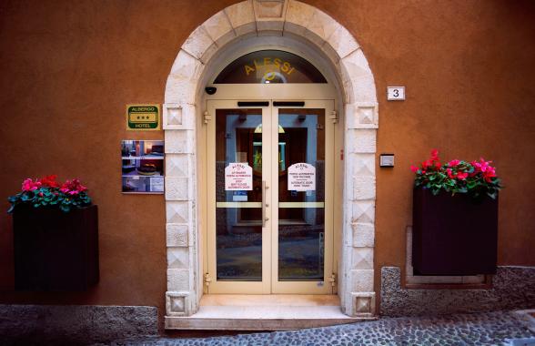 visitdesenzano de hotel-oliveto-s188 016